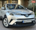 Серый Тойота C-HR, объемом двигателя 1.8 л и пробегом 90 тыс. км за 19999 $, фото 1 на Automoto.ua