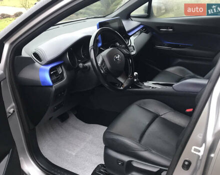 Серый Тойота C-HR, объемом двигателя 1.8 л и пробегом 69 тыс. км за 20700 $, фото 15 на Automoto.ua
