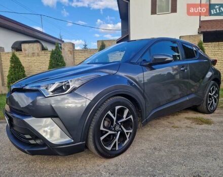Серый Тойота C-HR, объемом двигателя 2 л и пробегом 117 тыс. км за 15300 $, фото 4 на Automoto.ua
