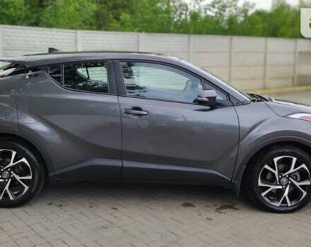 Серый Тойота C-HR, объемом двигателя 2 л и пробегом 36 тыс. км за 19350 $, фото 3 на Automoto.ua