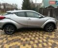 Серый Тойота C-HR, объемом двигателя 1.99 л и пробегом 94 тыс. км за 16200 $, фото 2 на Automoto.ua