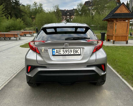 Сірий Тойота C-HR, об'ємом двигуна 1.99 л та пробігом 167 тис. км за 18000 $, фото 4 на Automoto.ua