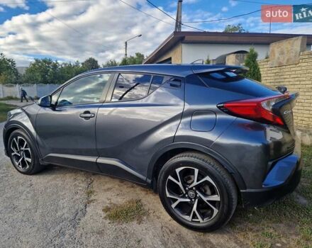 Серый Тойота C-HR, объемом двигателя 2 л и пробегом 117 тыс. км за 15300 $, фото 7 на Automoto.ua