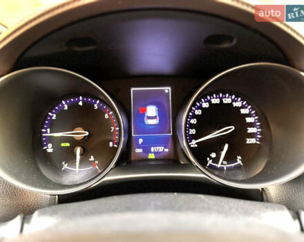 Серый Тойота C-HR, объемом двигателя 1.2 л и пробегом 81 тыс. км за 18100 $, фото 10 на Automoto.ua