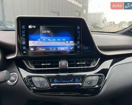 Серый Тойота C-HR, объемом двигателя 1.2 л и пробегом 108 тыс. км за 19290 $, фото 26 на Automoto.ua