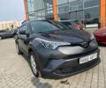 Серый Тойота C-HR, объемом двигателя 1.8 л и пробегом 109 тыс. км за 18600 $, фото 1 на Automoto.ua