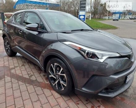 Серый Тойота C-HR, объемом двигателя 1.99 л и пробегом 47 тыс. км за 17300 $, фото 3 на Automoto.ua