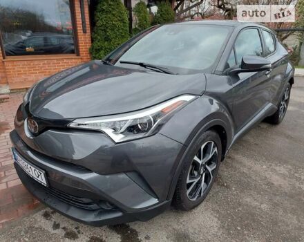 Серый Тойота C-HR, объемом двигателя 1.99 л и пробегом 47 тыс. км за 17300 $, фото 4 на Automoto.ua