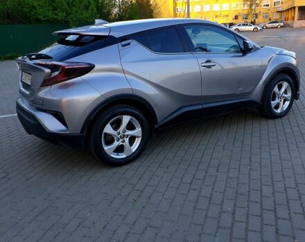 Сірий Тойота C-HR, об'ємом двигуна 1.2 л та пробігом 76 тис. км за 15800 $, фото 4 на Automoto.ua