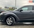 Серый Тойота C-HR, объемом двигателя 1.2 л и пробегом 108 тыс. км за 19290 $, фото 2 на Automoto.ua