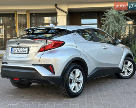 Серый Тойота C-HR, объемом двигателя 1.8 л и пробегом 90 тыс. км за 19999 $, фото 19 на Automoto.ua