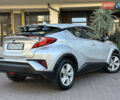 Серый Тойота C-HR, объемом двигателя 1.8 л и пробегом 90 тыс. км за 19999 $, фото 19 на Automoto.ua