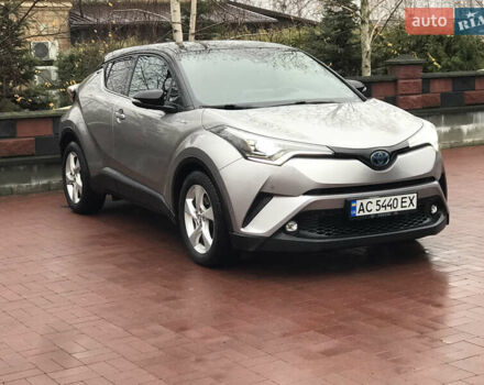 Серый Тойота C-HR, объемом двигателя 1.8 л и пробегом 69 тыс. км за 20700 $, фото 28 на Automoto.ua