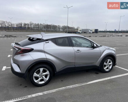 Серый Тойота C-HR, объемом двигателя 1.2 л и пробегом 55 тыс. км за 23200 $, фото 13 на Automoto.ua
