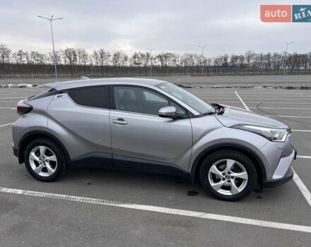 Серый Тойота C-HR, объемом двигателя 1.2 л и пробегом 55 тыс. км за 23200 $, фото 14 на Automoto.ua
