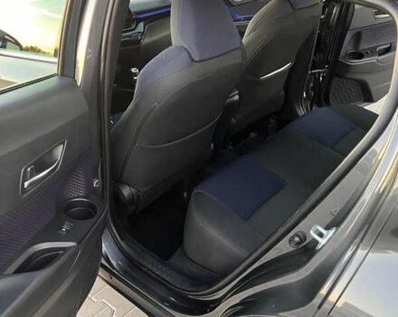 Серый Тойота C-HR, объемом двигателя 1.2 л и пробегом 143 тыс. км за 17200 $, фото 12 на Automoto.ua