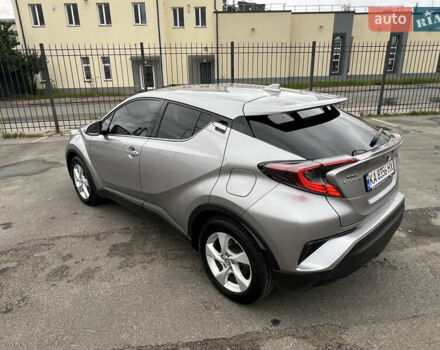 Серый Тойота C-HR, объемом двигателя 1.2 л и пробегом 93 тыс. км за 19950 $, фото 10 на Automoto.ua