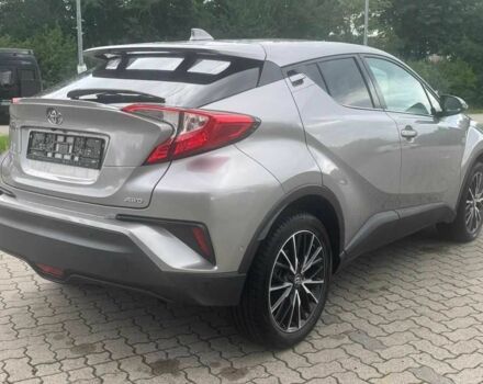 Серый Тойота C-HR, объемом двигателя 1.2 л и пробегом 112 тыс. км за 12800 $, фото 2 на Automoto.ua
