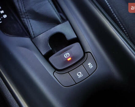 Серый Тойота C-HR, объемом двигателя 1.2 л и пробегом 89 тыс. км за 18500 $, фото 33 на Automoto.ua