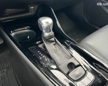 Сірий Тойота C-HR, об'ємом двигуна 1.2 л та пробігом 108 тис. км за 19290 $, фото 29 на Automoto.ua
