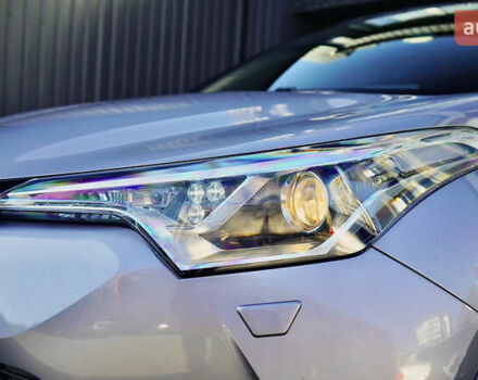 Серый Тойота C-HR, объемом двигателя 1.2 л и пробегом 89 тыс. км за 18500 $, фото 7 на Automoto.ua