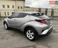 Серый Тойота C-HR, объемом двигателя 1.2 л и пробегом 93 тыс. км за 19950 $, фото 1 на Automoto.ua
