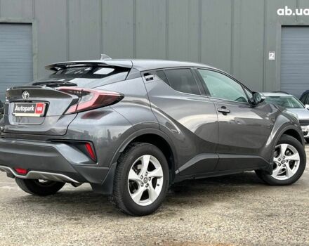 Сірий Тойота C-HR, об'ємом двигуна 1.2 л та пробігом 108 тис. км за 19290 $, фото 7 на Automoto.ua