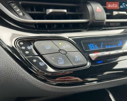 Серый Тойота C-HR, объемом двигателя 1.2 л и пробегом 108 тыс. км за 19290 $, фото 31 на Automoto.ua