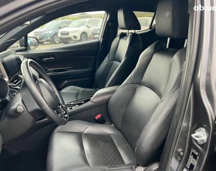 Сірий Тойота C-HR, об'ємом двигуна 1.2 л та пробігом 108 тис. км за 19290 $, фото 19 на Automoto.ua