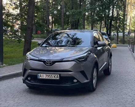 Серый Тойота C-HR, объемом двигателя 1.99 л и пробегом 171 тыс. км за 19000 $, фото 10 на Automoto.ua