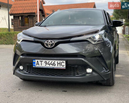 Серый Тойота C-HR, объемом двигателя 1.2 л и пробегом 64 тыс. км за 21450 $, фото 9 на Automoto.ua
