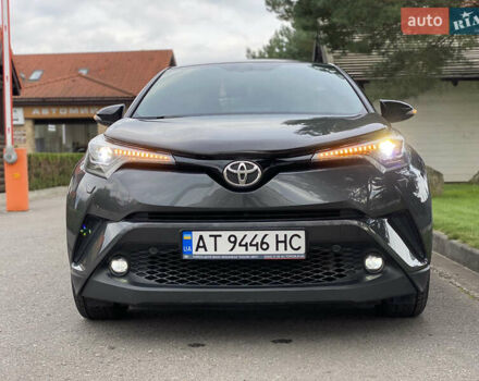Серый Тойота C-HR, объемом двигателя 1.2 л и пробегом 64 тыс. км за 21450 $, фото 66 на Automoto.ua