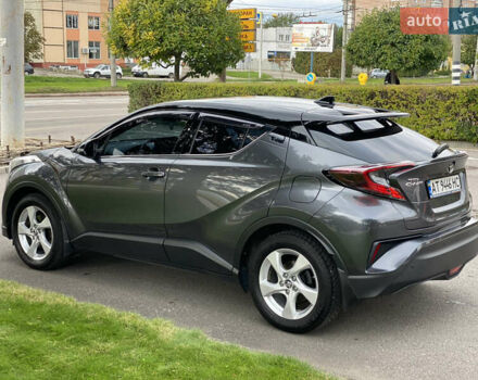 Серый Тойота C-HR, объемом двигателя 1.2 л и пробегом 64 тыс. км за 21450 $, фото 54 на Automoto.ua