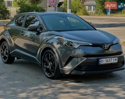 Серый Тойота C-HR, объемом двигателя 2 л и пробегом 62 тыс. км за 19000 $, фото 7 на Automoto.ua