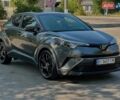Серый Тойота C-HR, объемом двигателя 2 л и пробегом 62 тыс. км за 19000 $, фото 7 на Automoto.ua