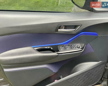 Серый Тойота C-HR, объемом двигателя 1.2 л и пробегом 64 тыс. км за 21450 $, фото 33 на Automoto.ua
