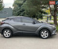 Серый Тойота C-HR, объемом двигателя 1.2 л и пробегом 64 тыс. км за 21450 $, фото 50 на Automoto.ua