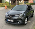 Серый Тойота C-HR, объемом двигателя 1.2 л и пробегом 64 тыс. км за 21450 $, фото 8 на Automoto.ua