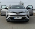 Серый Тойота C-HR, объемом двигателя 1.2 л и пробегом 55 тыс. км за 22500 $, фото 3 на Automoto.ua