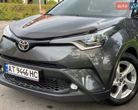 Серый Тойота C-HR, объемом двигателя 1.2 л и пробегом 64 тыс. км за 21450 $, фото 5 на Automoto.ua