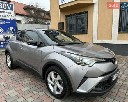 Сірий Тойота C-HR, об'ємом двигуна 1.2 л та пробігом 102 тис. км за 20800 $, фото 13 на Automoto.ua