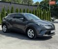 Серый Тойота C-HR, объемом двигателя 1.8 л и пробегом 70 тыс. км за 23500 $, фото 2 на Automoto.ua