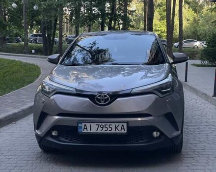Серый Тойота C-HR, объемом двигателя 1.99 л и пробегом 171 тыс. км за 19000 $, фото 11 на Automoto.ua