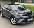 Серый Тойота C-HR, объемом двигателя 1.2 л и пробегом 64 тыс. км за 21450 $, фото 3 на Automoto.ua