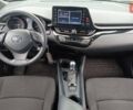 Серый Тойота C-HR, объемом двигателя 1.99 л и пробегом 150 тыс. км за 16385 $, фото 7 на Automoto.ua