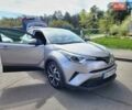 Серый Тойота C-HR, объемом двигателя 1.99 л и пробегом 86 тыс. км за 18600 $, фото 2 на Automoto.ua