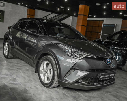 Серый Тойота C-HR, объемом двигателя 1.8 л и пробегом 84 тыс. км за 22999 $, фото 5 на Automoto.ua