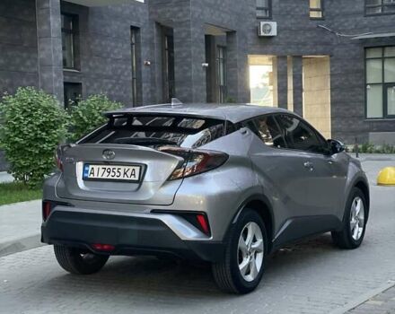 Серый Тойота C-HR, объемом двигателя 1.99 л и пробегом 171 тыс. км за 19000 $, фото 9 на Automoto.ua
