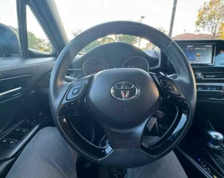 Сірий Тойота C-HR, об'ємом двигуна 0 л та пробігом 53 тис. км за 5800 $, фото 7 на Automoto.ua