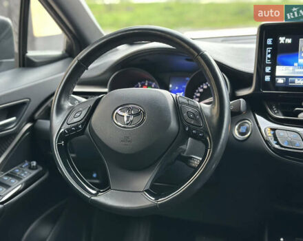 Сірий Тойота C-HR, об'ємом двигуна 1.2 л та пробігом 102 тис. км за 20800 $, фото 25 на Automoto.ua